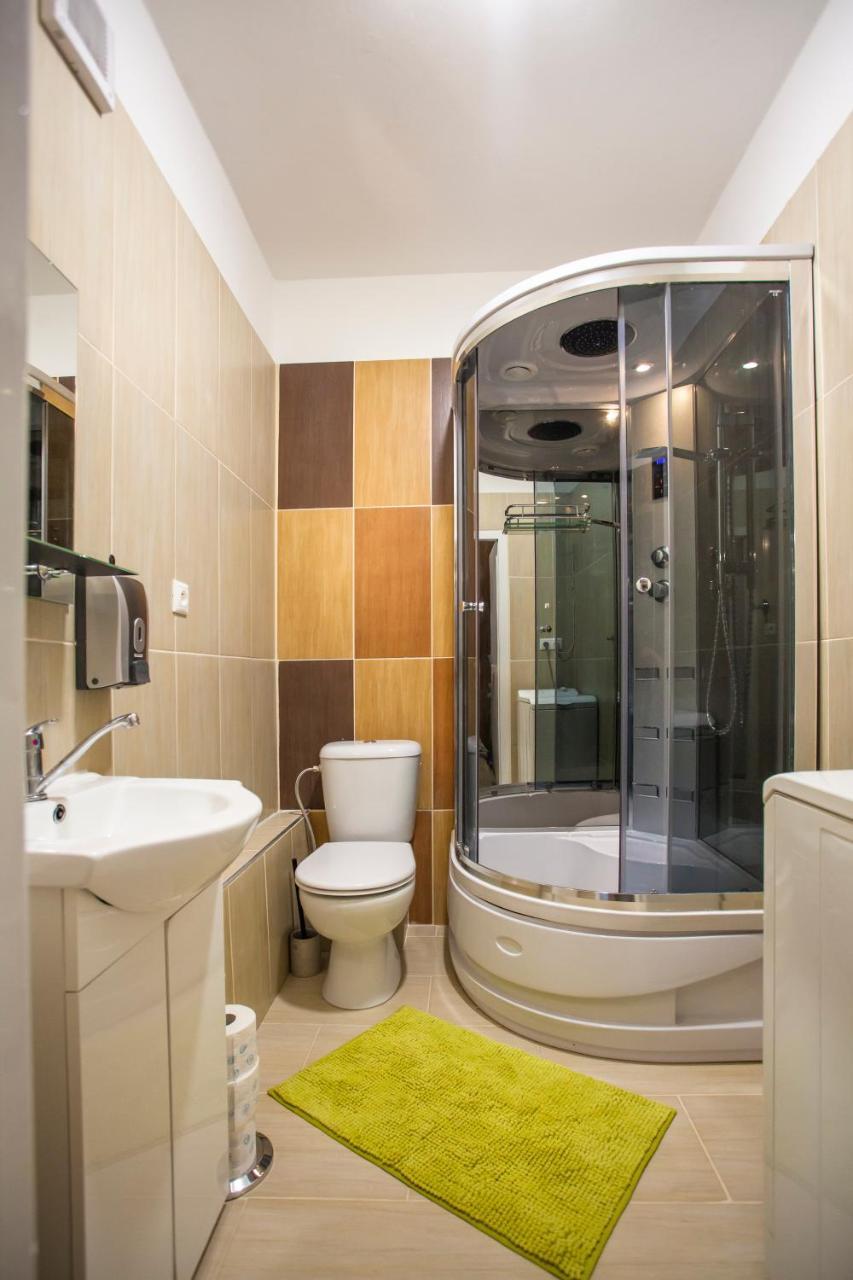 Petrzalka Air-conditioned 24h Check-in Apartament Bratysława